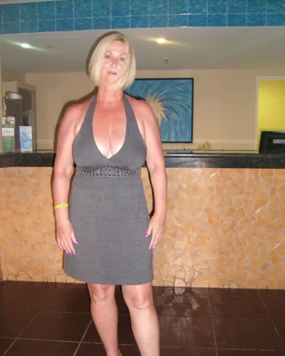 Lucie, 46 ans, rencontre à Paris