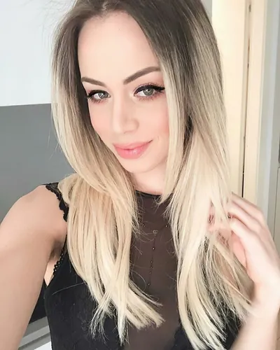 Marjorie, 19 ans, rencontre au Rheu